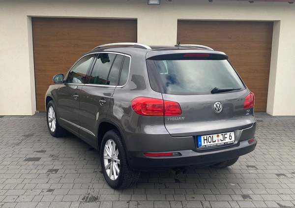 Volkswagen Tiguan cena 45900 przebieg: 152317, rok produkcji 2011 z Chełmno małe 497